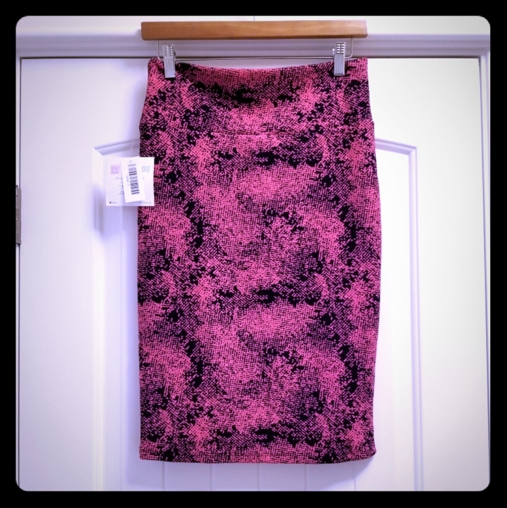 LulaRoe Women's Cassie Skirt BRAND NEW